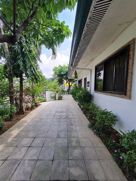Saunterfield Building, Brookside Cainta, Rizal .